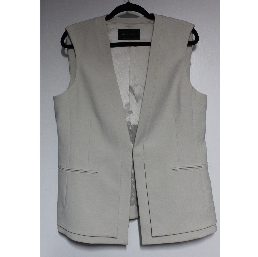 🌎BCBGMAXAZRIA~ "Eddie" cream vest (L)